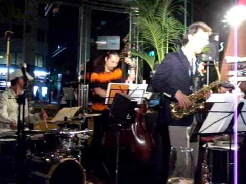 Παρακολούθηση 三四朗　2009 Birthday LIVE  君に届くまで στο YouTube