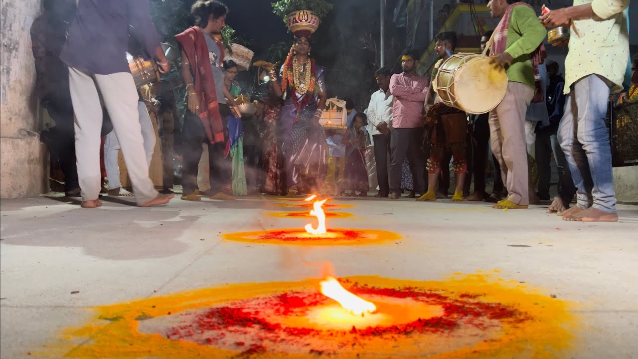 Ganga Teepa Bonalu 2022 | Ravi Bonam Bonam Dance at Ganga Teppa Bonalu ...