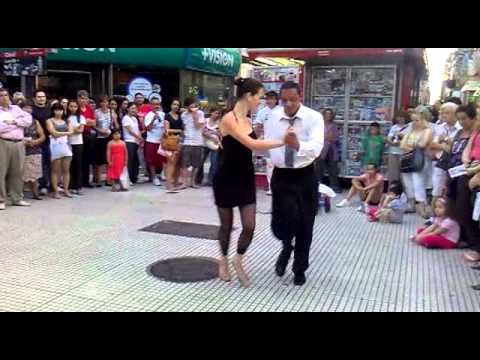 Video Tango na rua Florida (Buenos Aires) - youtube