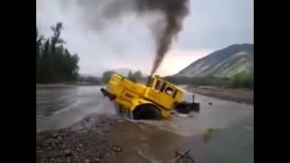 Видео приколы про трактара и трактористов, в колхозе, в деревне