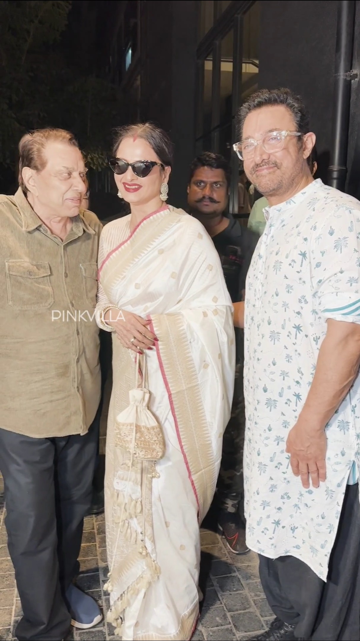 ICONIC! Dharmendra, Rekha \u0026 Aamir Khan In ONE Frame | #shorts #bollywood #trending #viralvideo