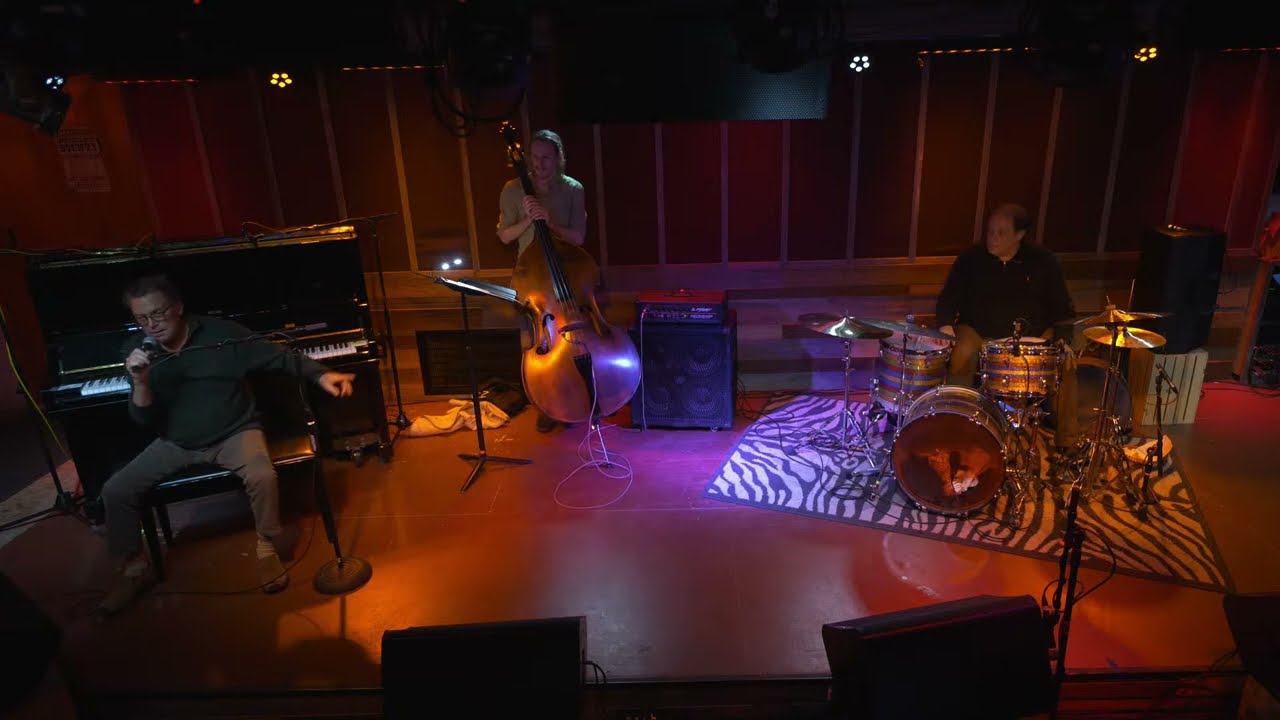 SS Olson live at the Rose Bowl Tavern