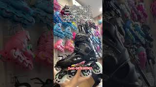 Giày patin R6 đen chất lượng cao giá rẻ độ full 8 bánh phát sáng cao cấp 1 bên xanh của Á Đù Bắc Kạn