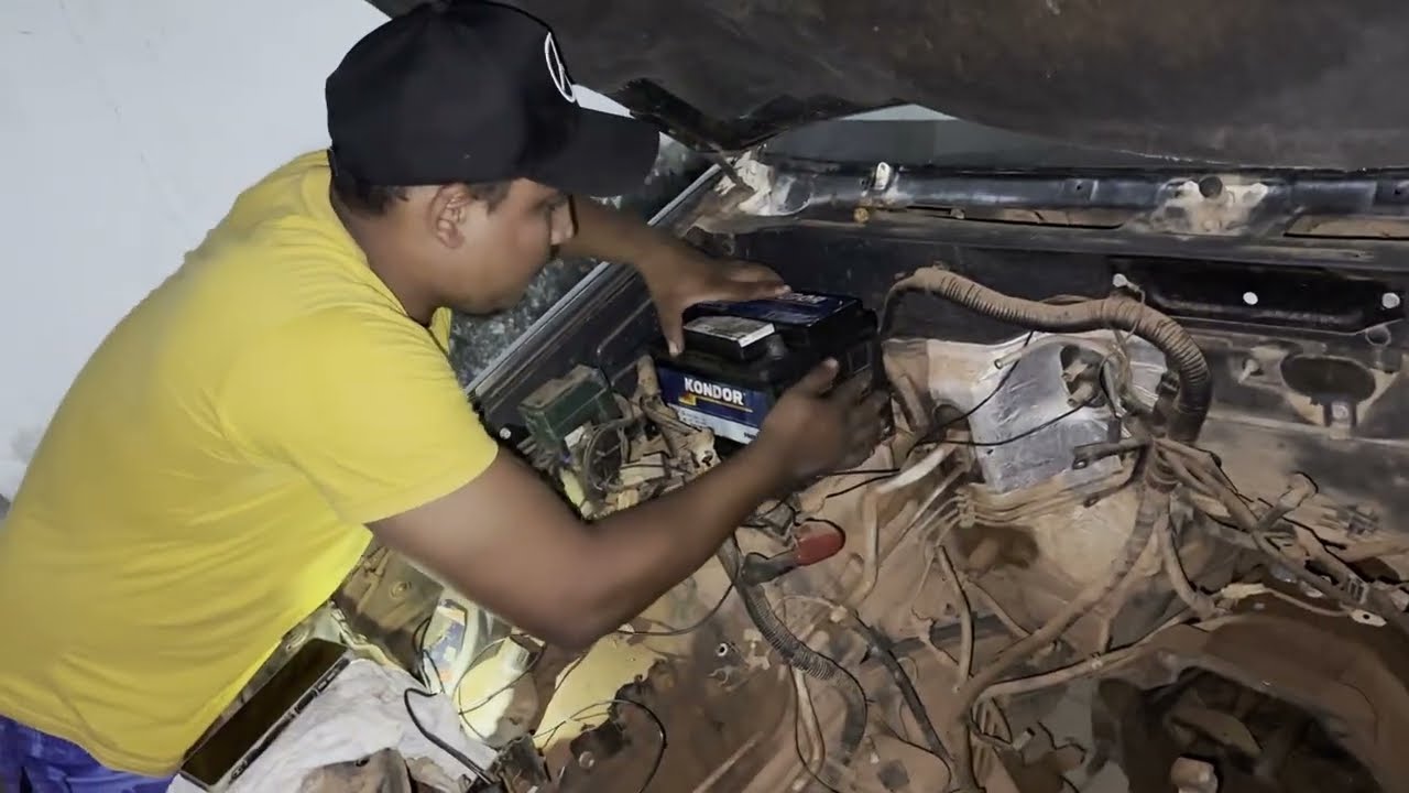 FAZENDO INSTALAÇÃO ELETRICA NA TRACKER DO FAROL DE MILHA E DOS CIBIES DE LED, MOSTRANDO O BAGAGEIRO!