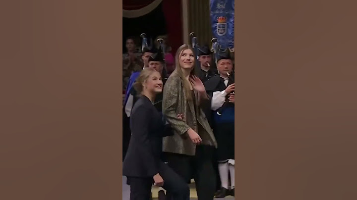 Los Reyes, junto con la Princesa Asturias y la infanta Sofía