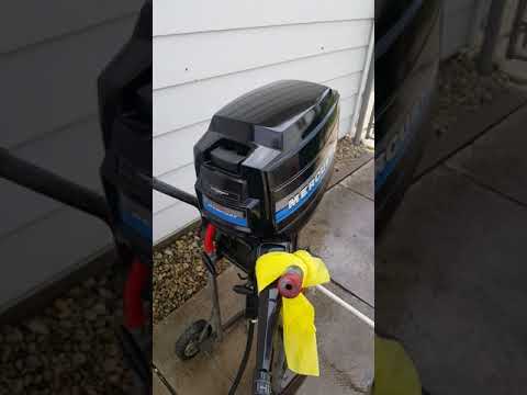 9.8hp mercury outboard motor demo - YouTube