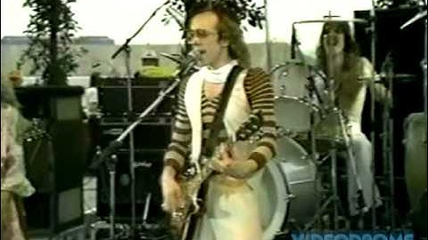 BOB WELCH - Ebony Eyes LIVE (With Stevie Nicks & Mick Fleetwood + Interview With Jeff Conaway)