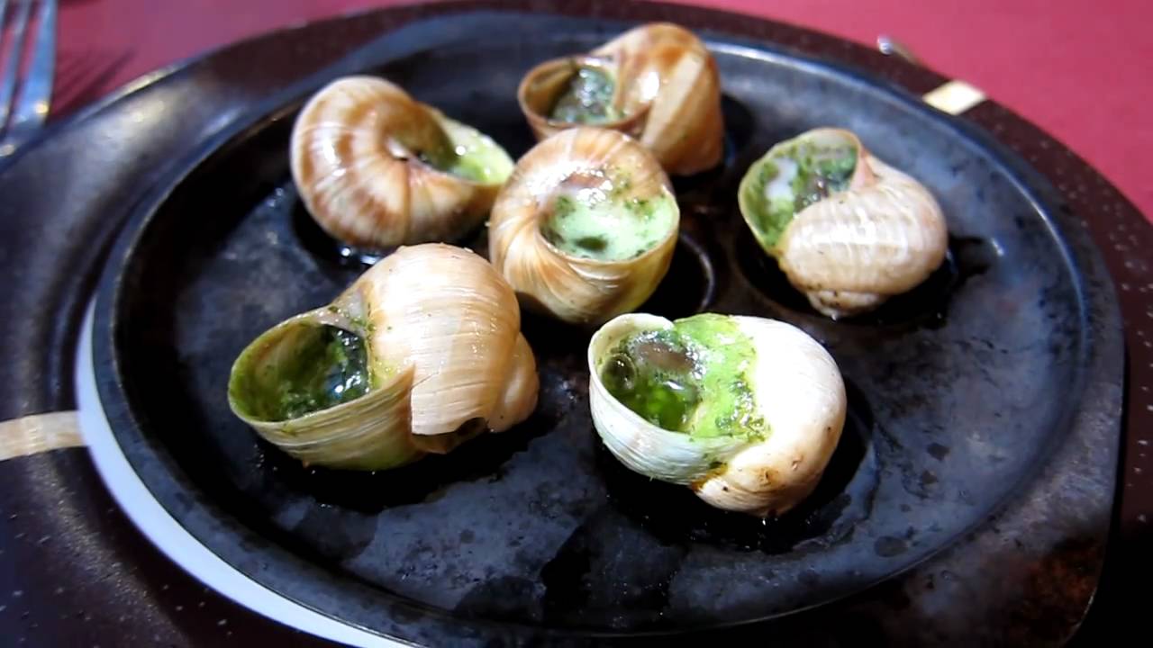 Eating Escargot Snails in Paris, France - YouTube