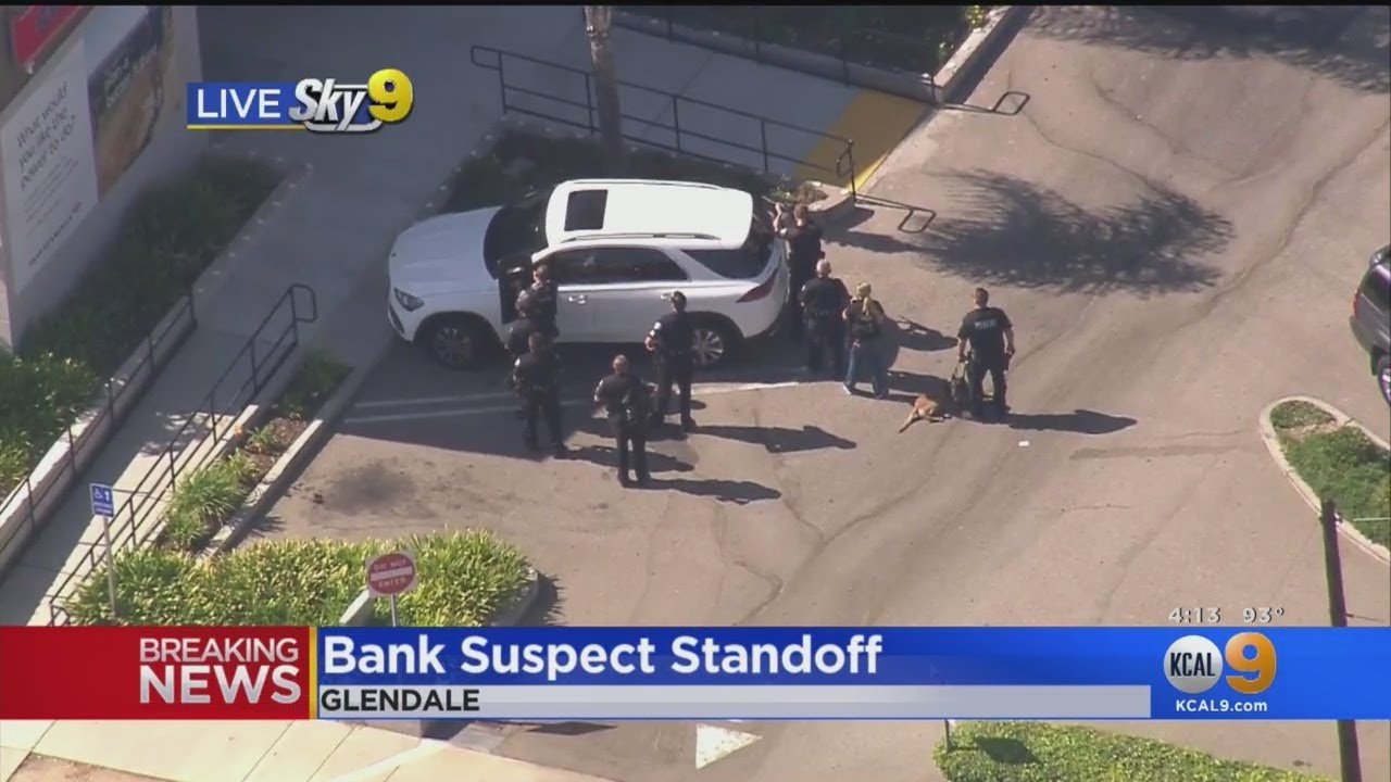 2 Suspects Detained Following Robbery Attempt At Glendale Bank Of