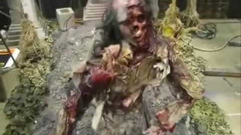 Zombie Hand Walker Professional Halloween Haunted House Animatronic Prop