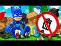 ¡Catboy se ha caído a la basura! PJ Masks y coche de juguete para niños