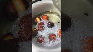 making gulabjamuns😍