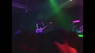 Nirvana - Love buzz (Live at Paradiso, amsterdam, Nov 25, 1991)