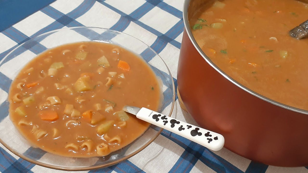 Como fazer sopa de feijão, cenoura e batata?