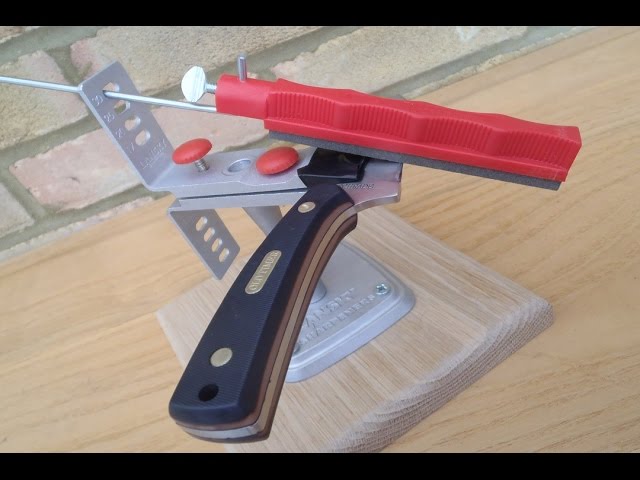 How to sharpen a Knife Using the Lansky Sharpening System 