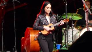 Kacey Musgraves - Willie Nice Christmas chords