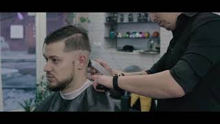 Soft Fade Pompadour with side part - Men's Hairstyling inspiration screenshot 3