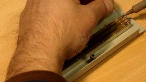 Assembly condition of the slide potentiometers in console model MIX-100 (first video)