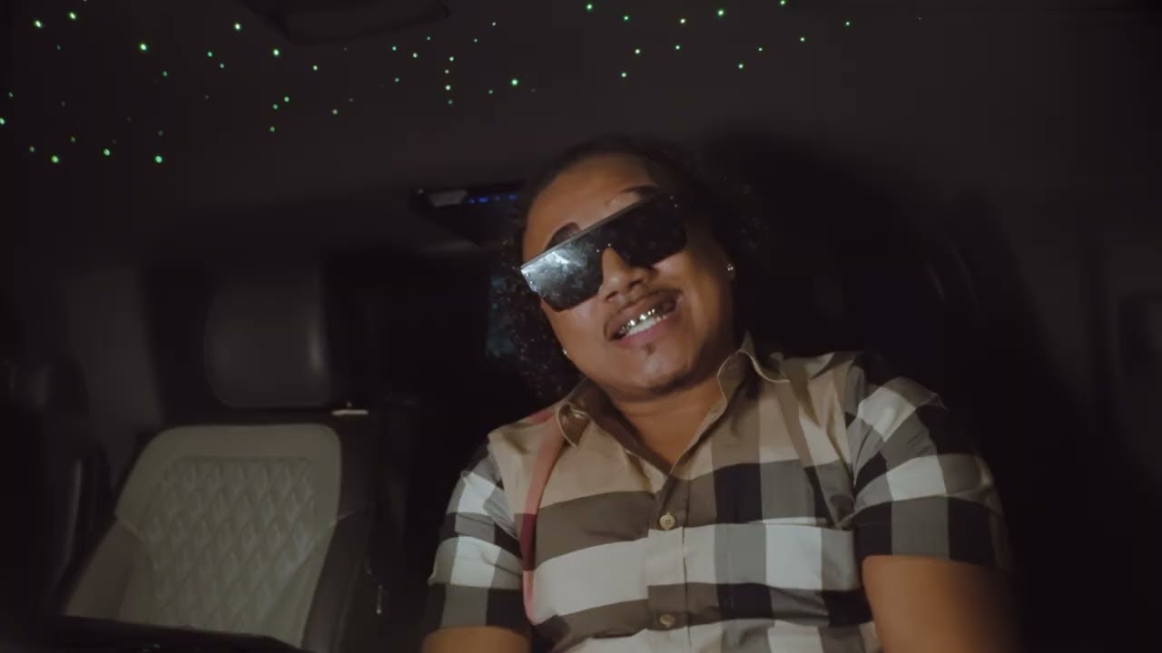 Ize - Poundz (Music Video) | @MixtapeMadness adlı videoyu YouTube'da izle Ize - Poundz (Music Video) | @MixtapeMadness adlı videoyu YouTube'da izle