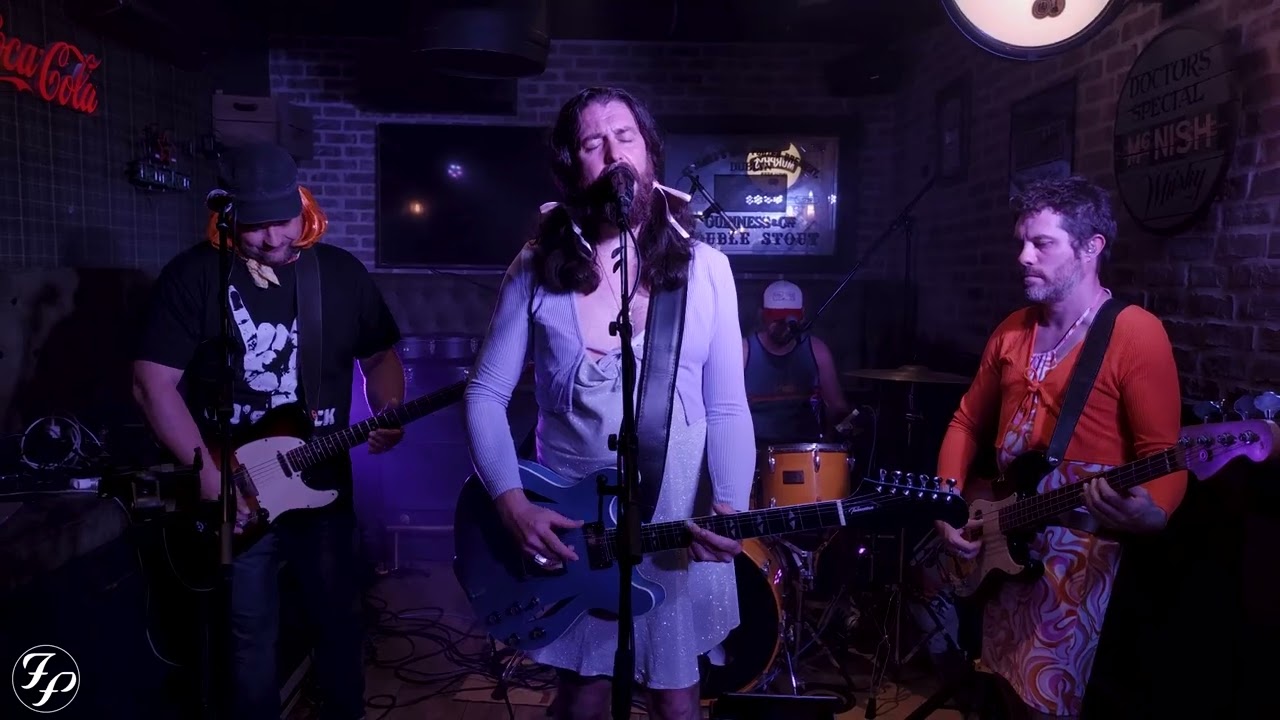 Fresh Pots - Skin And Bones (Live At Lochness Pub)