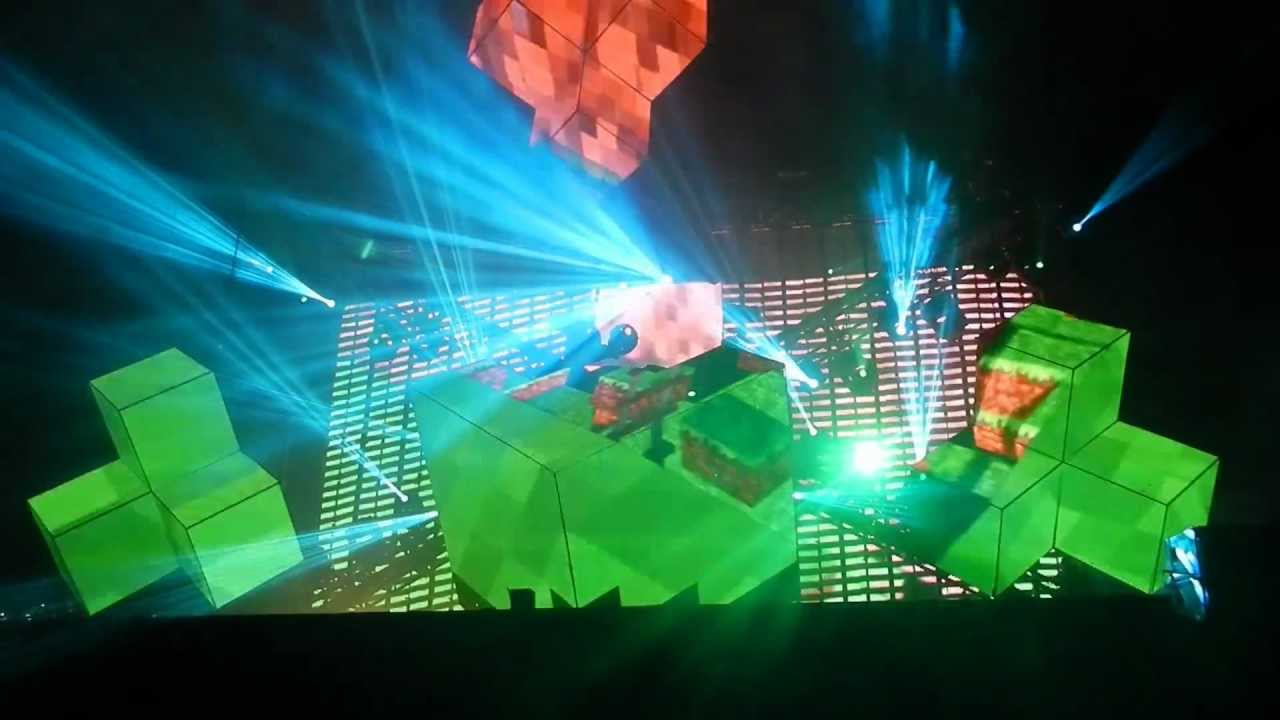 Deadmau5 Live Cube Visuals Creamfrields Abu Dhabi 11 Hd Youtube