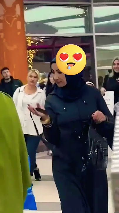 Reaksi publik terhadap gadis berhijab #muslimah #abaya #trending #youtubeshorts #freepalestine #viral