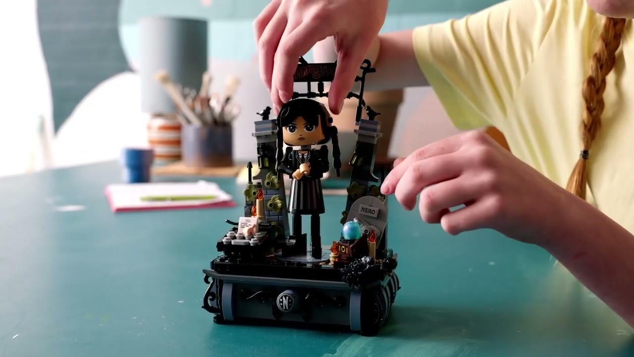 VAN JACKETケネデイ人形ディスプレィ非売品 LEGO Wednesday Фігурка Венздей Аддамс 76780 купити за ціною 2399