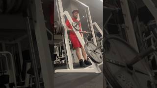 Podciąganie sztangi na bicepsy #motivation #sports #power #motywacja