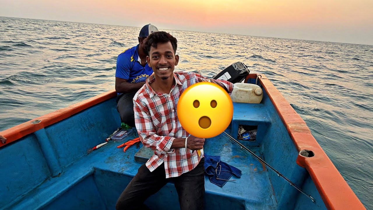 आज आलो निवती मधे खोल समुद्रात😍 वाटलं नवत एवडा मोठा मासा 🐳 मिळेल 😲