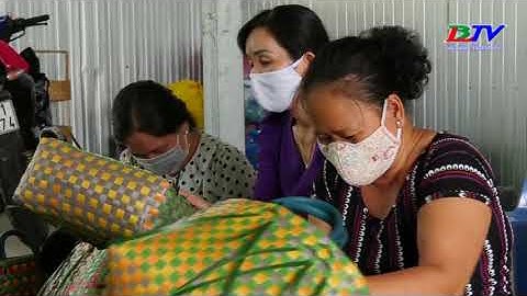 PHỤ NỮ PHÁT TRIỂN NGHỀ TIỂU THỦ CÔNG NGHIỆP