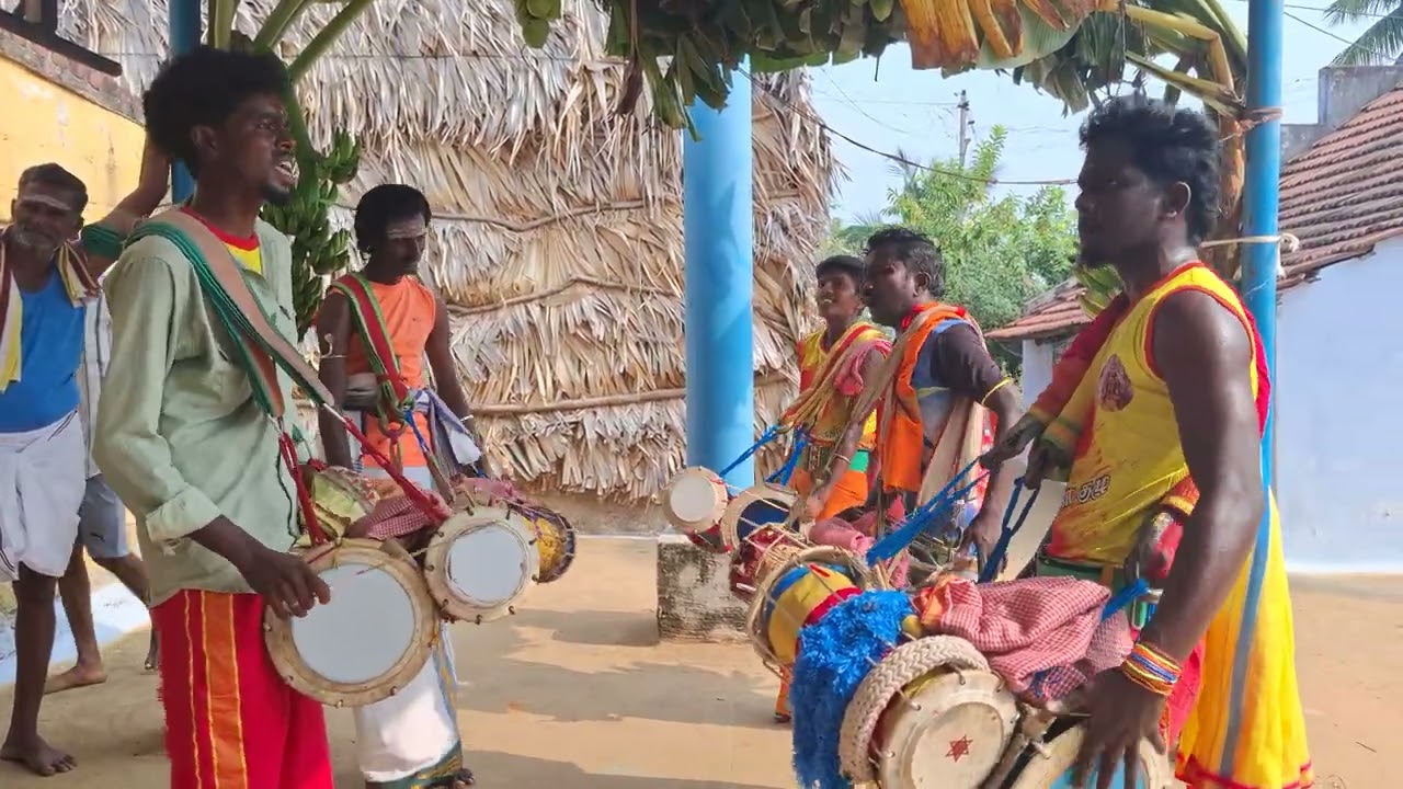 வைகுந்தம் சேத்து முட்டி செல்லியம்மன்  இனிய பம்பை பாடல் .9345381161.