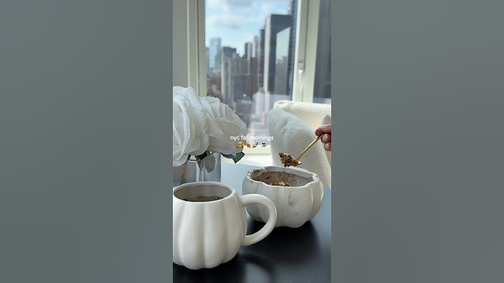 nyc fall mornings🍂#nyc #fall #aesthetic #morning #cozy  #morningroutine #breakfast #shorts #nyclife