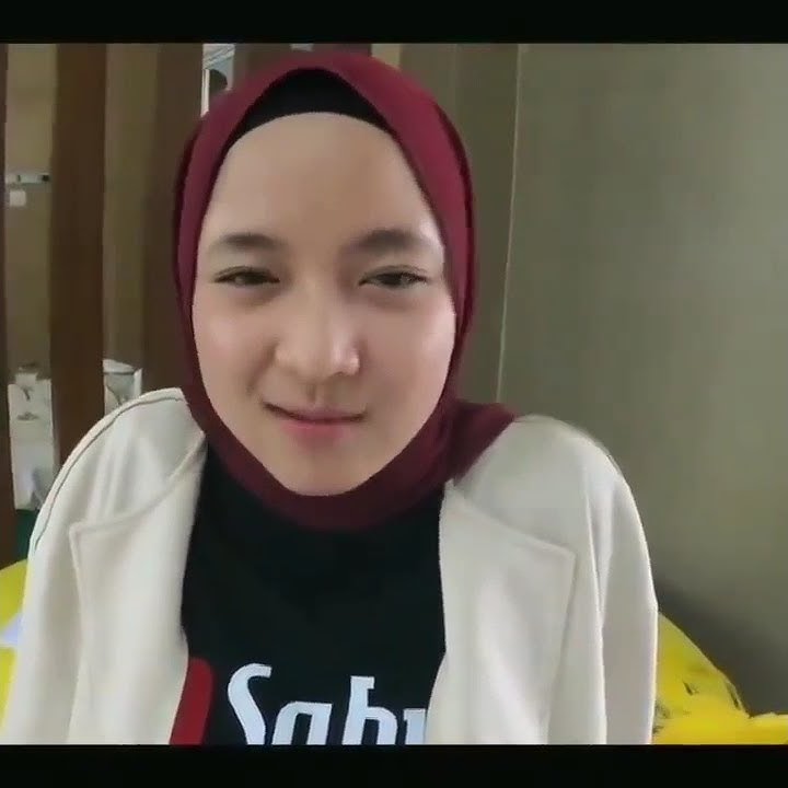 Nissa Sabyan Terciduk Di hotel bareng si dia ?