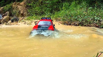 Axial Scx10 Honcho river crossing
