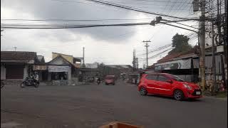 Hiruk Pikuk Jalan Raya: Drama Kesibukan Kota dalam Sekejap