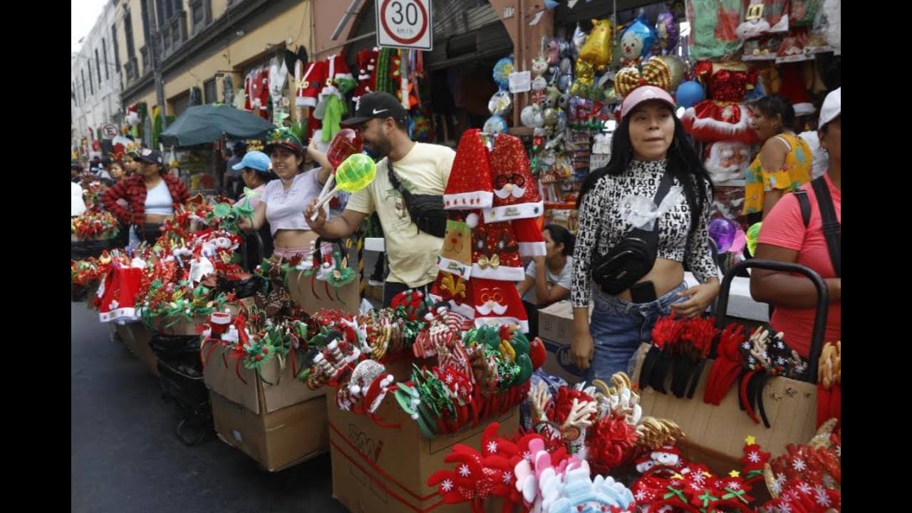 El aeropuerto Jorge Chávez es el lugar de emotivos reencuentros durante la Navidad