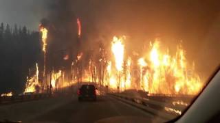 Wildfire forces residents to evacuate Fort McMurray, Canada