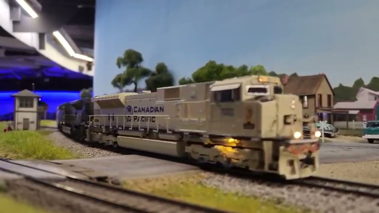 Athearn Genesis Canadian Pacific Military SD70ACUs 