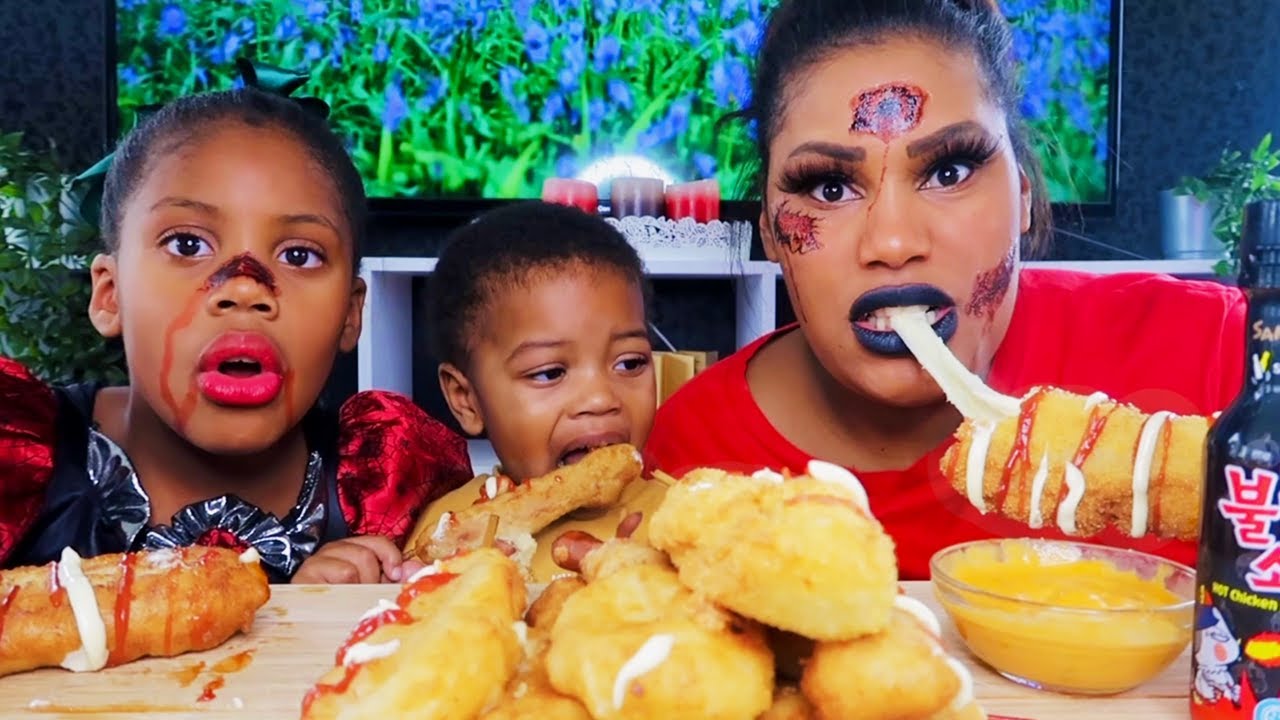 MOZZARELLA CORNDOG MUKBANG | è.é