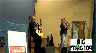 Trisha Yearwood Performs "Somewhere Over The Rainbow" at St. Mary's Catholic School Trisha Yearwood Performs "Somewhere Over The Rainbow" at St. Mary's Catholic School