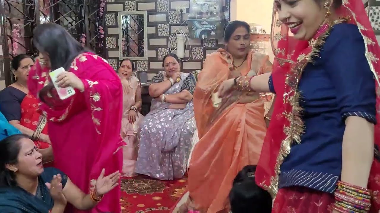 रेल मैं सर सर रै छूक छूक होये//हंस😂हंस के पेट फूट🤪ज्यागा आज तो देखो जल्दी-से @Luxmirasilaharyana