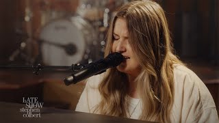 Chelsea Cutler – Devil On My Shoulder (Live on The Late Show with Stephen Colbert)