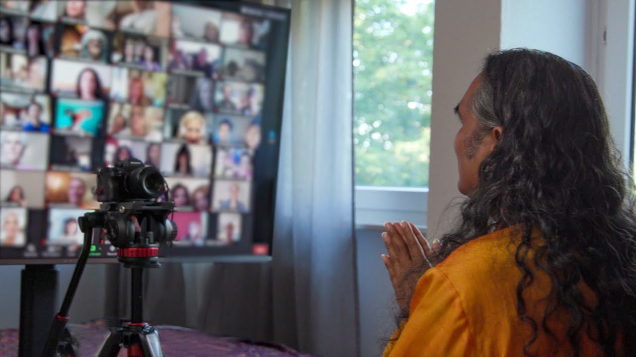 Online Darshan with Paramahamsa Vishwananda - YouTube