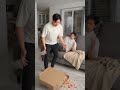Shit! I he dropped my pizza😩