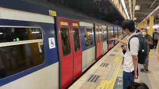 港鐵中期翻新列車（E112/E71）經過上水站回何東樓車廠