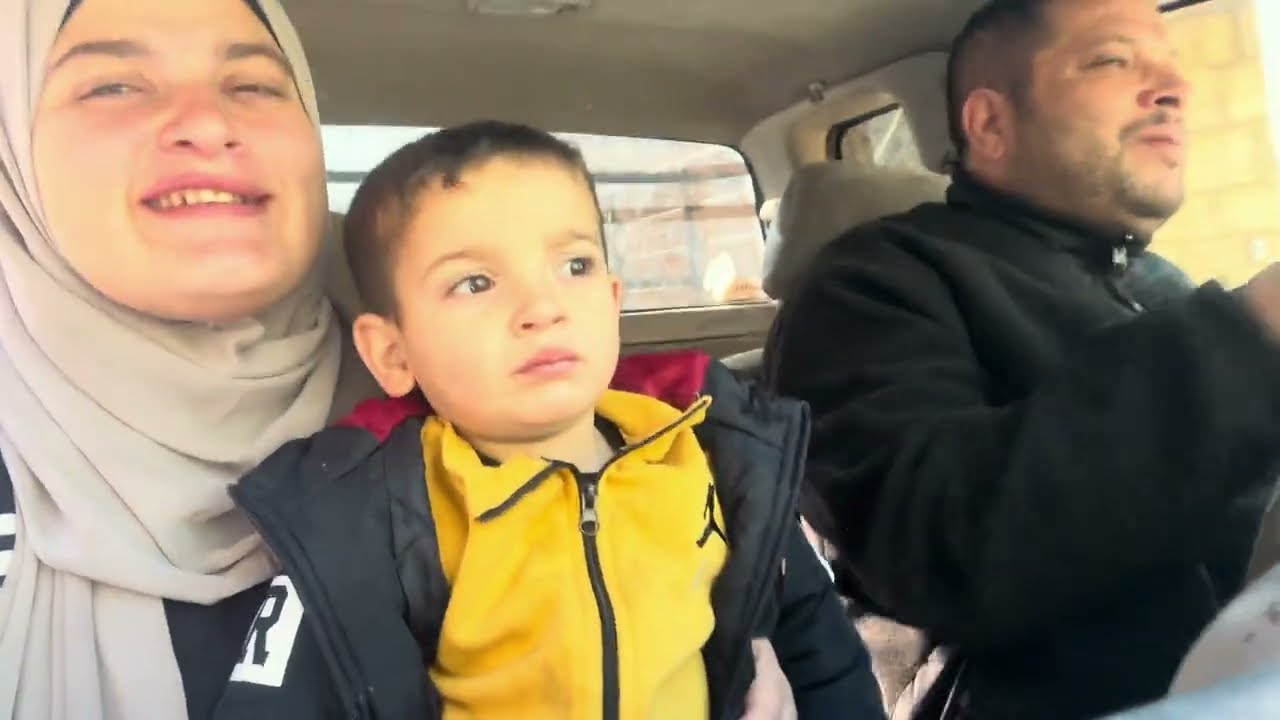 الريف اللبناني 🇱🇧أطيب وألذ مناقيش لبنانية على تنور الحطب 🪵 وجولة بمنطقة زغرتا ❤️