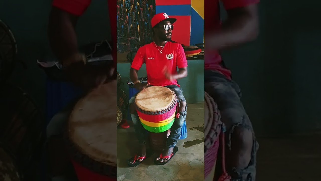 Younoussa Camara / Djembé héritage /  Hamdalaye