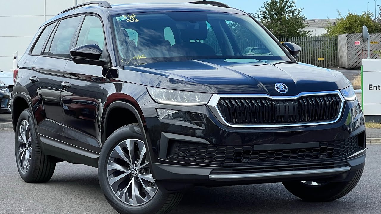 brand-new-skoda-kodiaq-1-5tsi-se-drive-black-magic-pearl-effect-youtube