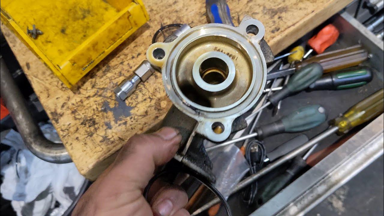 Suzuki Swift engine oil filter housing oil leak. Sump leaks. YouTube