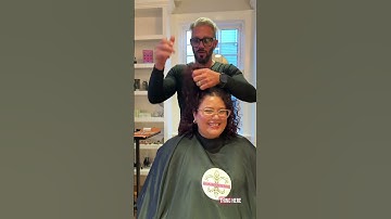 Cutting the triangle out of curly hair